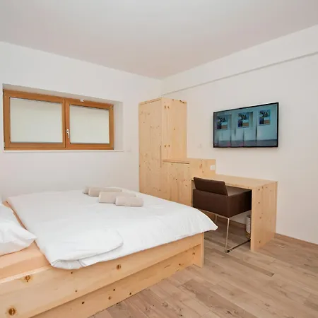 Alpina Guest house