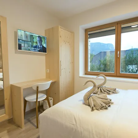 Guest house Alpina 3*