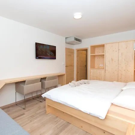 Alpina Guest house