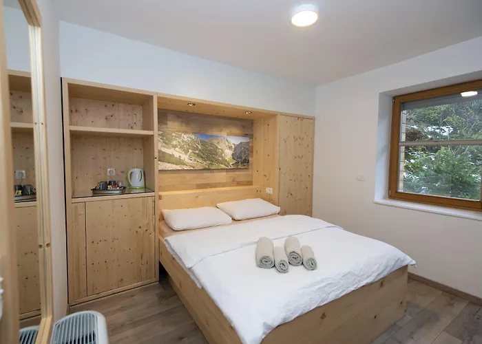 Alpina Gostinjska kuća 3*