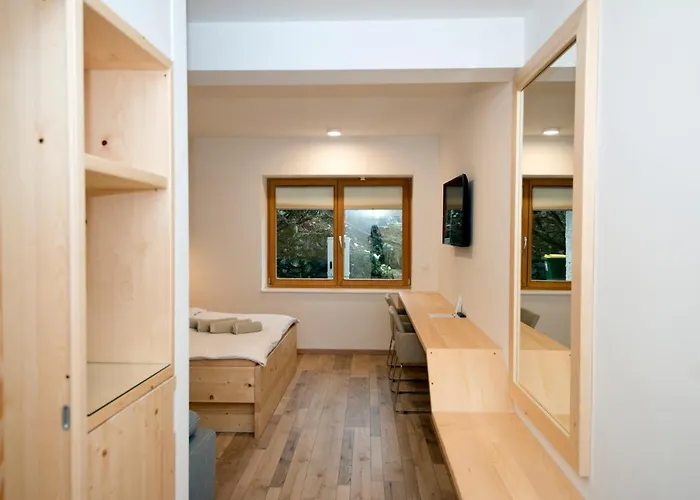 ゲストハウス Alpina ブレッド